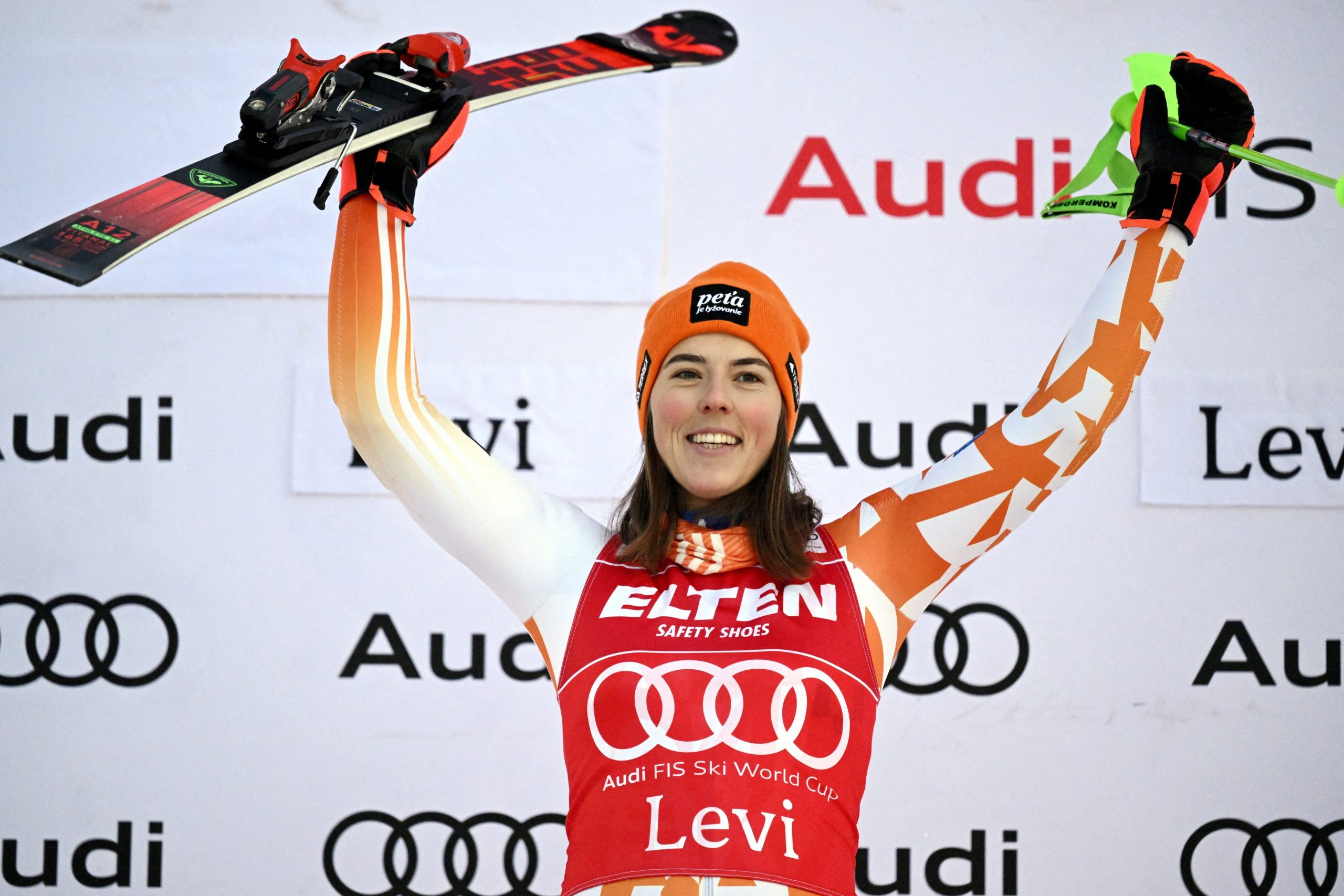 Vlhova Denies Holdener First Wc Slalom Win Shiffrin